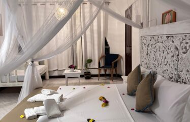 STUNNING 5-BEDROOM ALL-EN SUITE VILLA FOR SALE IN DIANI