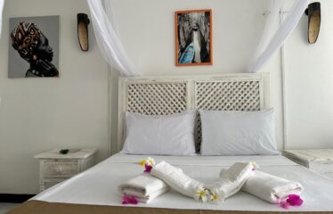 STUNNING 5-BEDROOM ALL-EN SUITE VILLA FOR SALE IN DIANI