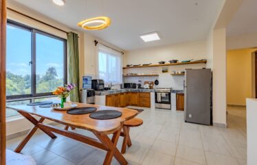 HOLIDAY GETAWAY- CASA NAMPALA, DIANI