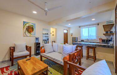 HOLIDAY GETAWAY- CASA NAMPALA, DIANI