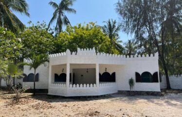 AN ICONIC SULTAN-STYLE BEACHFRONT VILLA IN LIKONI