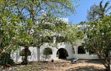 AN ICONIC SULTAN-STYLE BEACHFRONT VILLA IN LIKONI